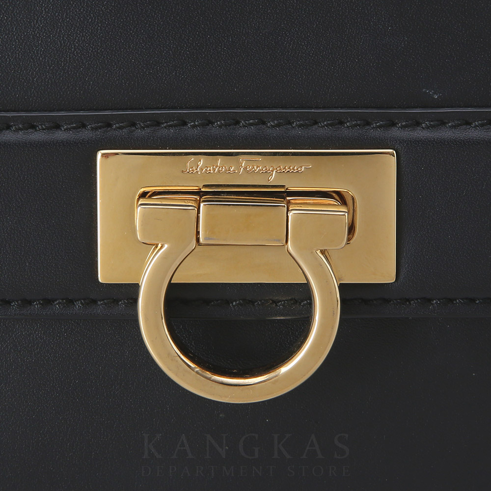 FERRAGAMO(USED)페레가모 간치니 버클 플랩 숄더백